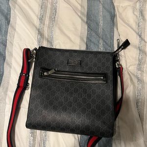 Gucci messenger